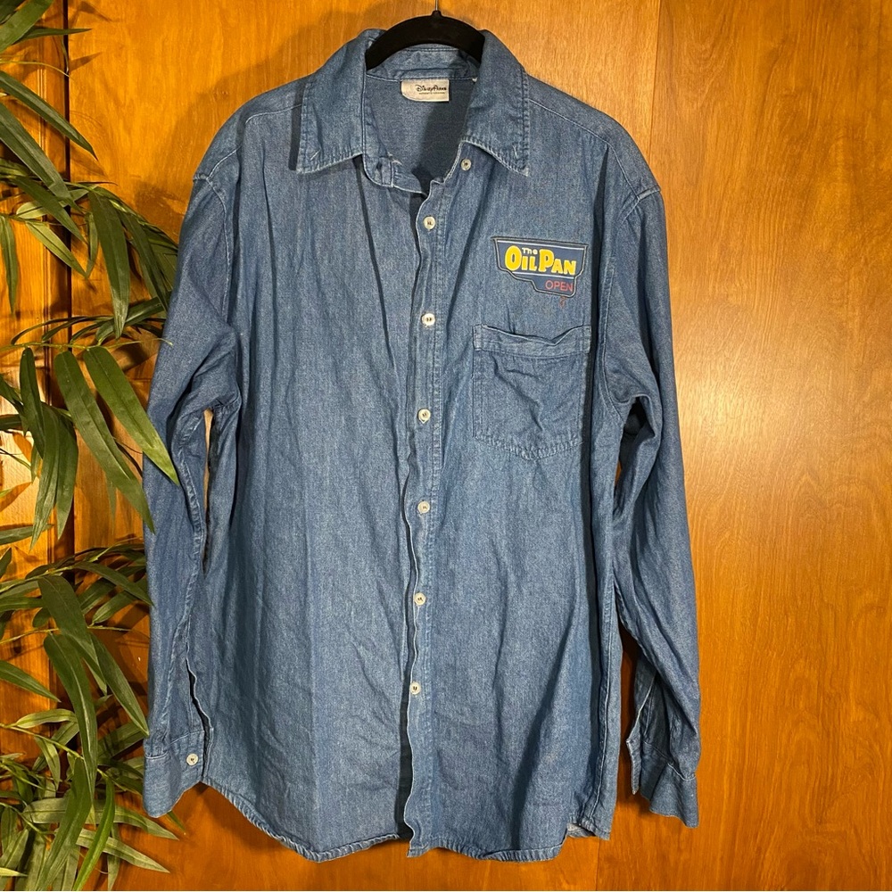 DisneyParks CarsLand Never Tire Speed Shop Radiator Springs Denim M